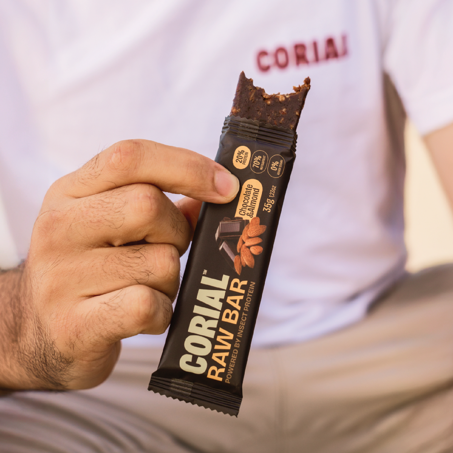 proteína de insetos snacks sustentáveis comida com insetos barras de proteína feitas com proteina de inseto snacks saudáveis com proteína de insetos comprar snacks de insetos onde comprar barras de proteína de insetos benefícios da proteína de insetos como a farinha de inseto é feita